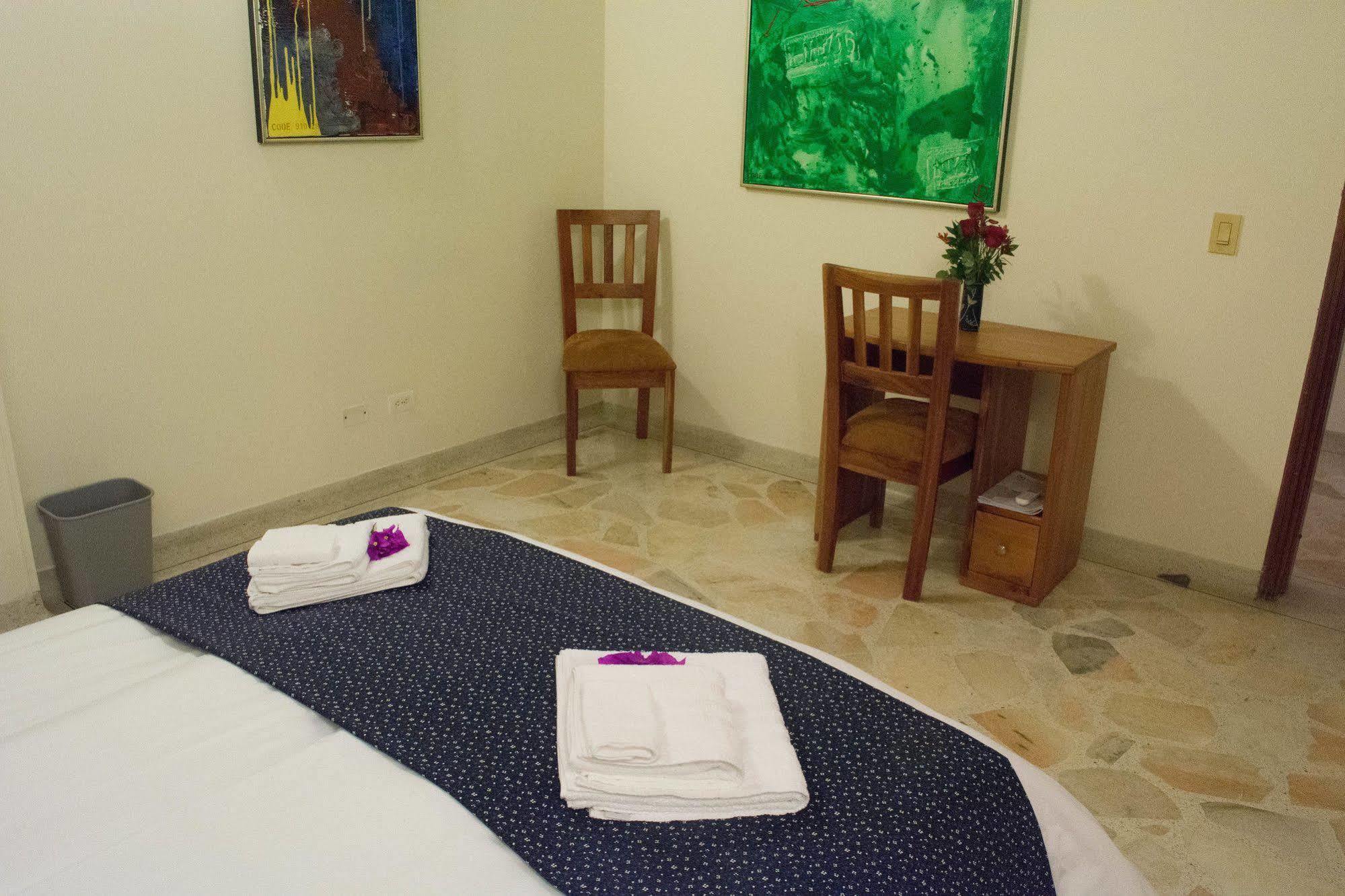El Lugar Boutique Hotel Cerritos Esterno foto